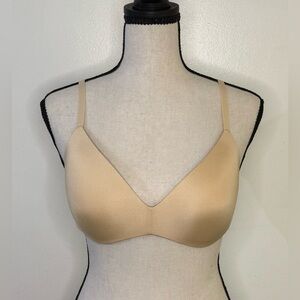 SKIMS WIRELESS FORM PUSH-UP BRA IN SAND
